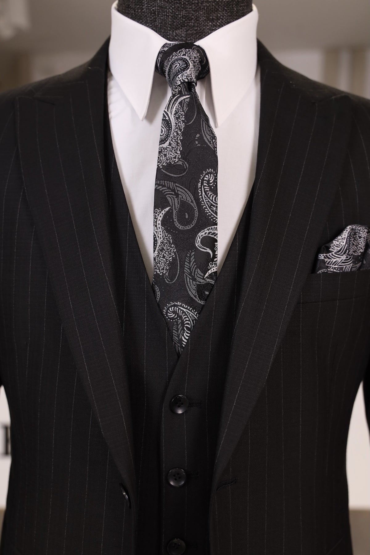 Slim Fit Erkek Sivri Yaka Çizgili Kruvaze Ceket Pantolon Takım Elbise- Siyah