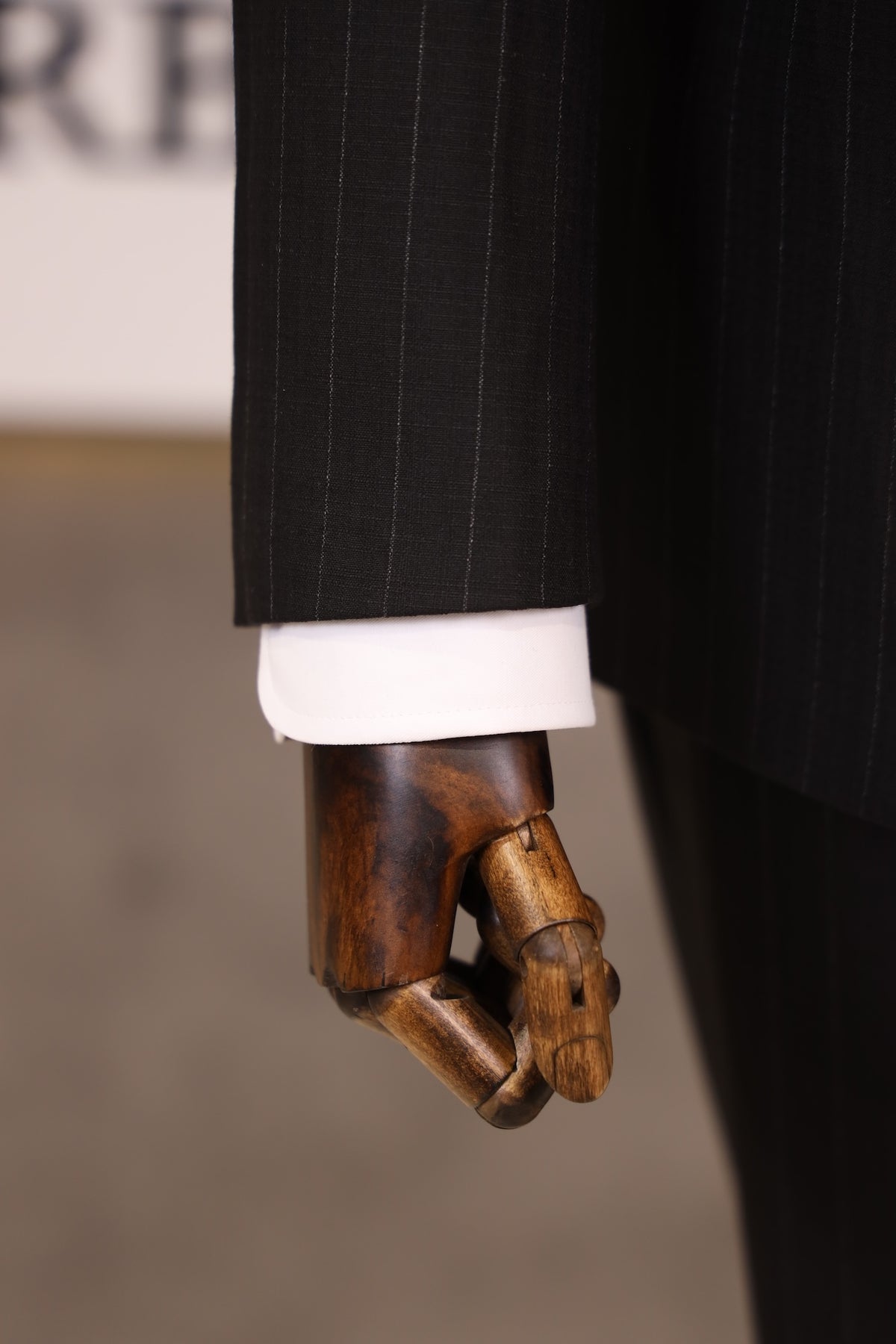 Slim Fit Erkek Sivri Yaka Çizgili Kruvaze Ceket Pantolon Takım Elbise- Siyah