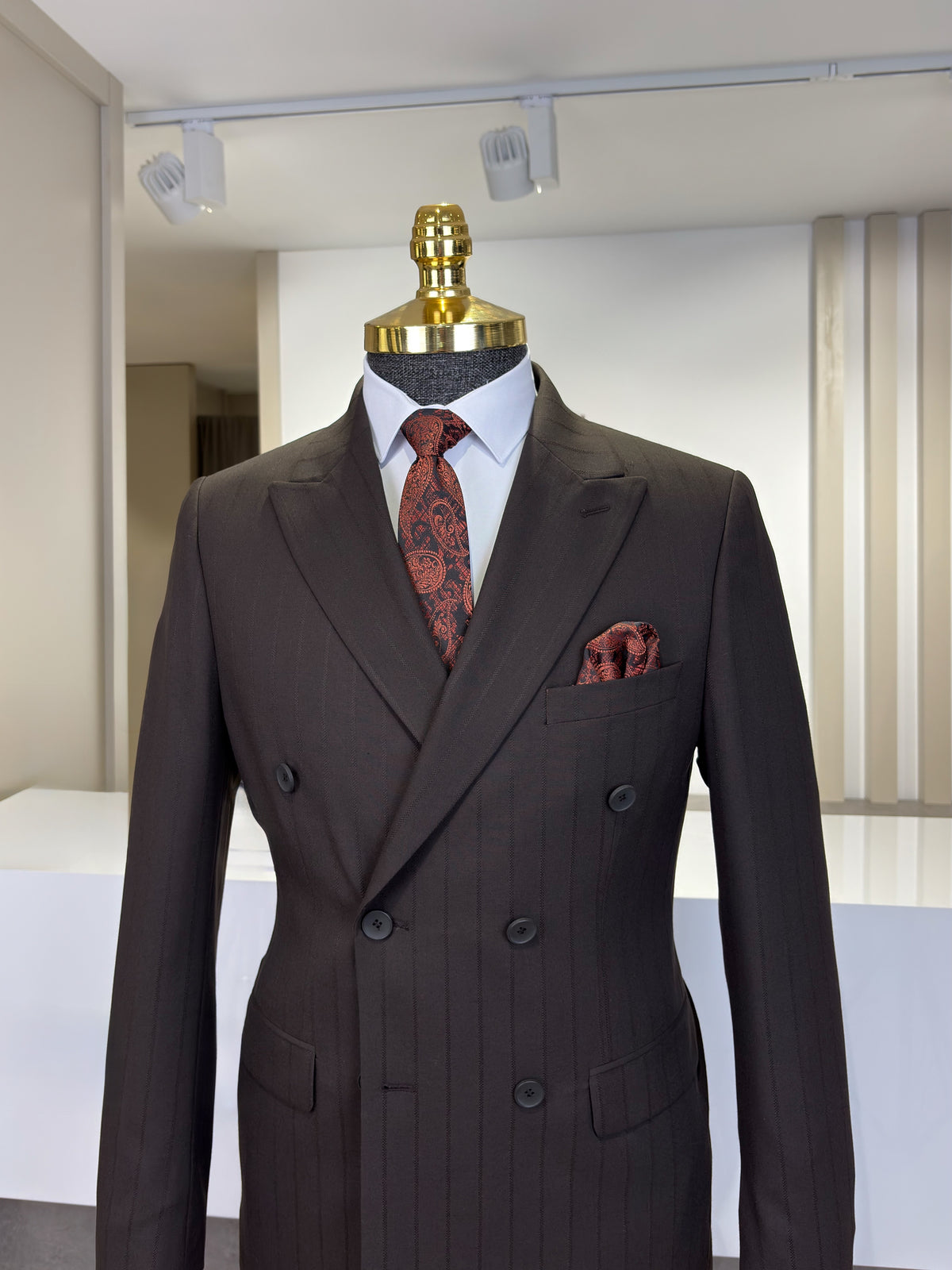 Slim Fit Erkek Sivri Yaka Çizgili Kruvaze Ceket Pantolon Takım Elbise- Kahverengi