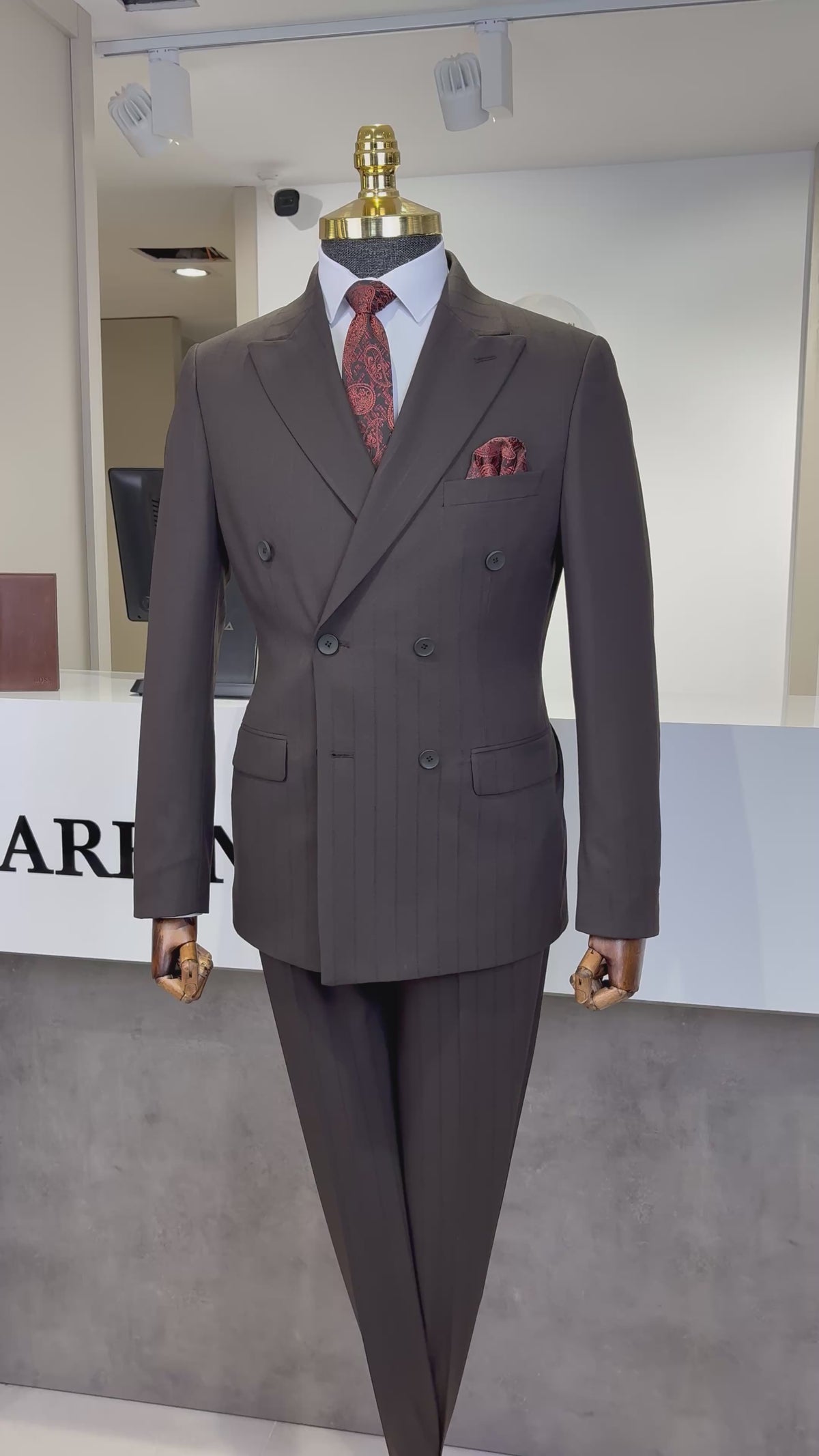 Slim Fit Erkek Sivri Yaka Çizgili Kruvaze Ceket Pantolon Takım Elbise- Kahverengi